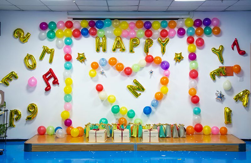 納宏光電生日會(huì)場(chǎng)