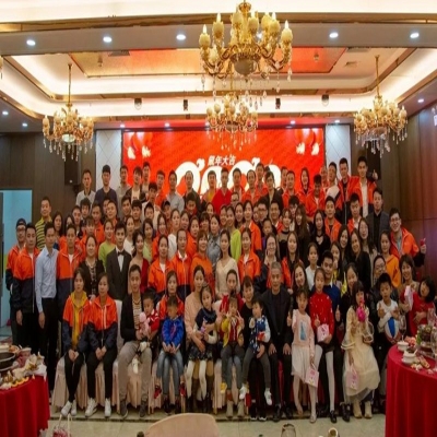深圳納宏光電年終尾牙宴暨年度表彰大會圓滿結束
