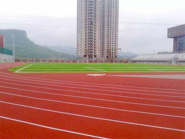 塑膠跑道保養(yǎng)維護(hù)注意事項(xiàng)